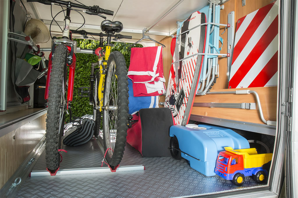 ORDNUNGSYSTEME FÜR GARAGE